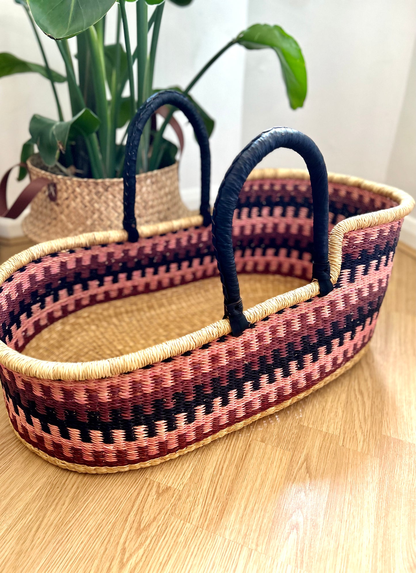 Handcrafted Moses basket - ‘Tiba’