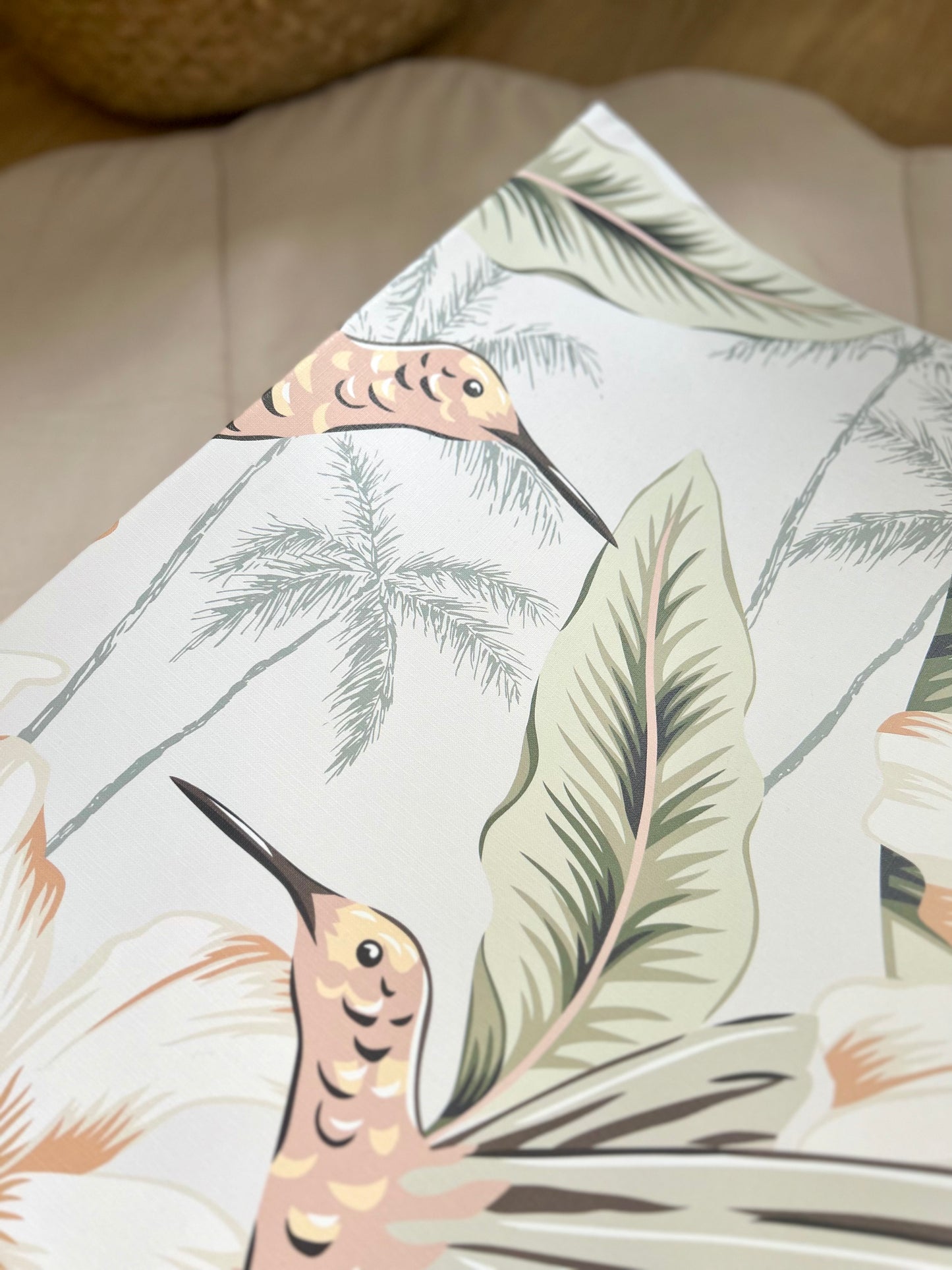 Tropical birds Anti-roll wedge changing mat