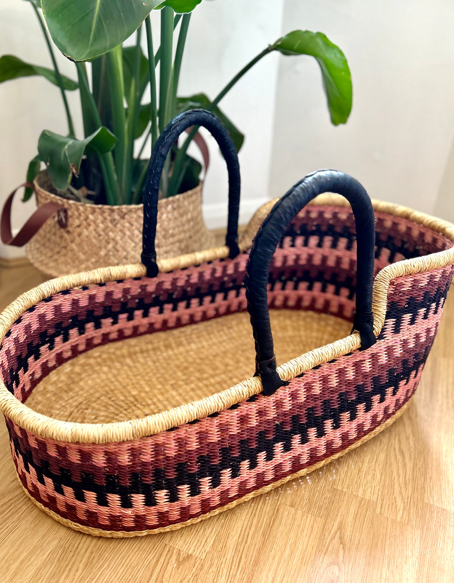 Handcrafted Moses basket - ‘Tiba’