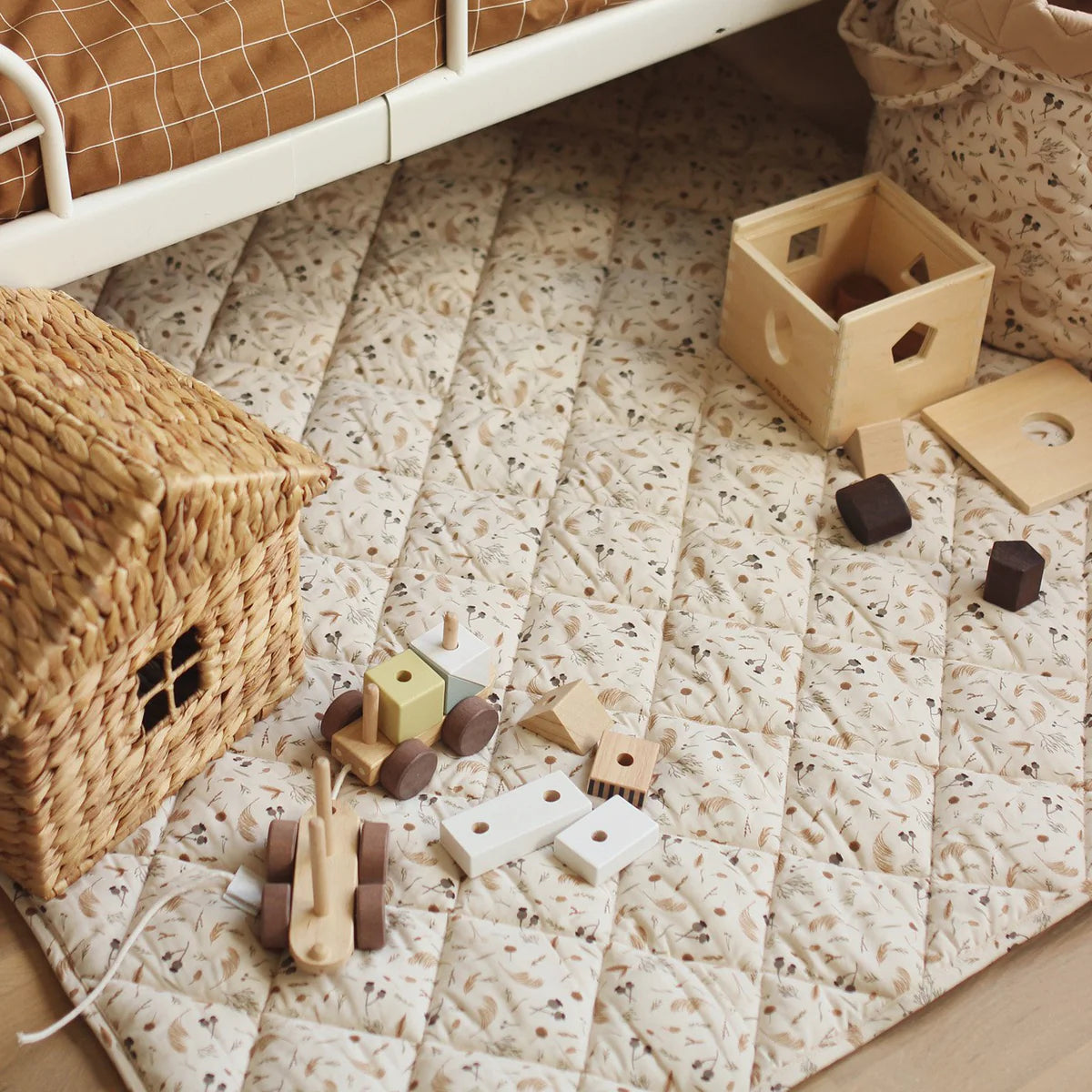 Stay & Play mat - Grasslands