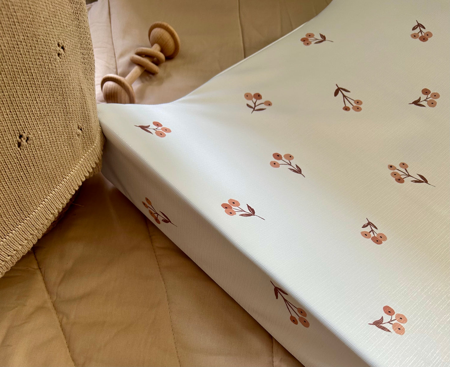 Summer Berries Anti - Roll Wedge Changing Mat