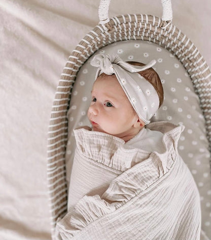 Ruffle edge muslin cotton swaddle - Nude